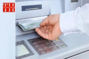 ATM से पैसा कट जाए लेकिन कैश न मिले तो क्या करें? आसान भाषा में समझिए पूरा नियम और समाधान
