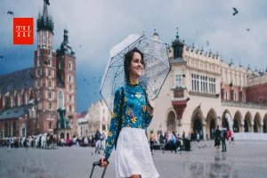 पहली बार सोलो ट्रिप पर जा रहे हैं तो...अपनी सेफ्टी के ऐसे करें इंतजाम