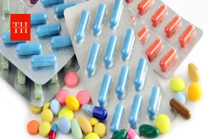 ट्रंप ने अमेरिका में दवाओं के इंपोर्ट पर लगाया 100% टैरिफ! भारतीय दवा निर्माता कंपनियों पर इसका कितना प्रभाव?