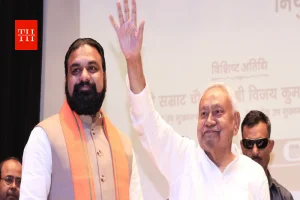 दिल्ली रवाना हुए नीतीश कुमार! कल राज्यसभा में लेंगे शपथ, बिहार में अगली सरकार किसकी?