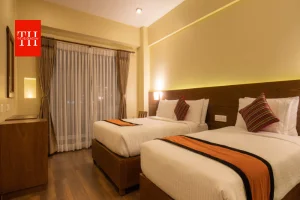 होटल के बेड पर रखा रंग-बिरंगा कपड़ा क्यों होता है? जानिए Bed Runner का असली काम और इसके पीछे की वजह