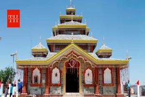 उत्तराखंड का प्रसिद्ध सुरकंडा देवी मंदिर, जहां मां सती के शरीर का गिरा था हिस्सा, जानिए इतिहास, मान्यता और यात्रा की पूरी जानकारी