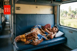 रेलवे में हर बार कैसे मिलती है लोअर बर्थ? ये 5 ट्रिक्स जान लीं तो सफर हो जाएगा आरामदायक!