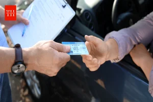 विदेश में भी चलेगा Indian Driving License! जानिए किन देशों में गाड़ी चलाना है आसान?