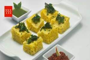 घर पर बनाएं मानसून स्पेशल खमन ढोकला, जानिए आसान रेसिपी और सेहत के फायदे