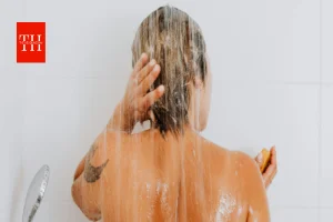 Italian Hair Wash Method: बाल धोने का नया तरीका जो दे सकता है चमक, मजबूती और हेल्दी स्कैल्प
