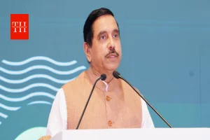 प्रह्लाद जोशी बने नए शिक्षा मंत्री, जानिए क्यों BJP ने सौंपी बड़ी जिम्मेदारी और छात्रों को क्या होगा फायदा
