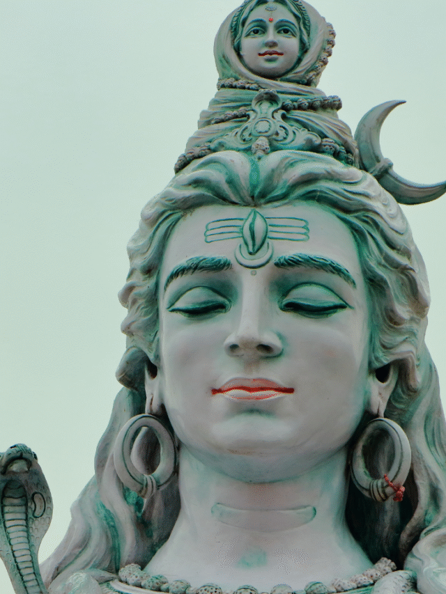 सोमवार को क्यों कहा जाता है भगवान शिव का दिन? बहुत ही रोचक है इसका कारण