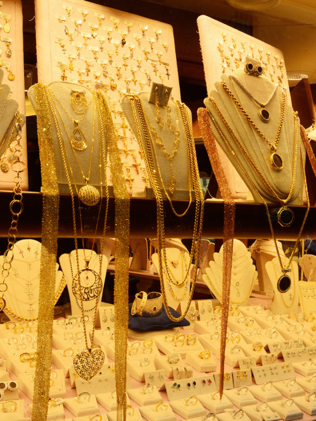 Gold Rate Today:  सोमवार को सोने की कीमतों में मामूली तेजी! चेक करें आपके शहर में क्या है लेटेस्ट रेट?