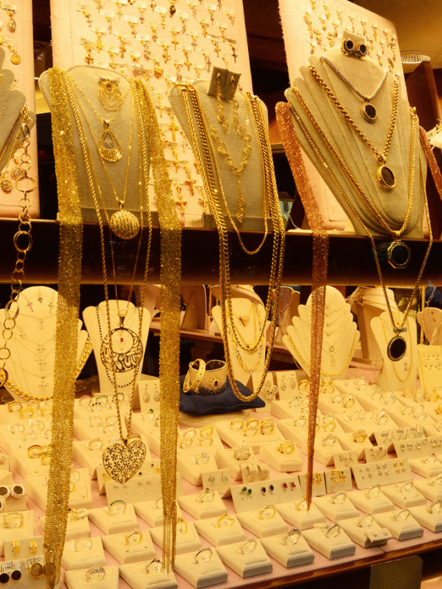 Gold Price Today: 97500 रुपये के ऊपर निकला 24 कैरेट सोने का भाव, चेक करें लेटेस्ट रेट