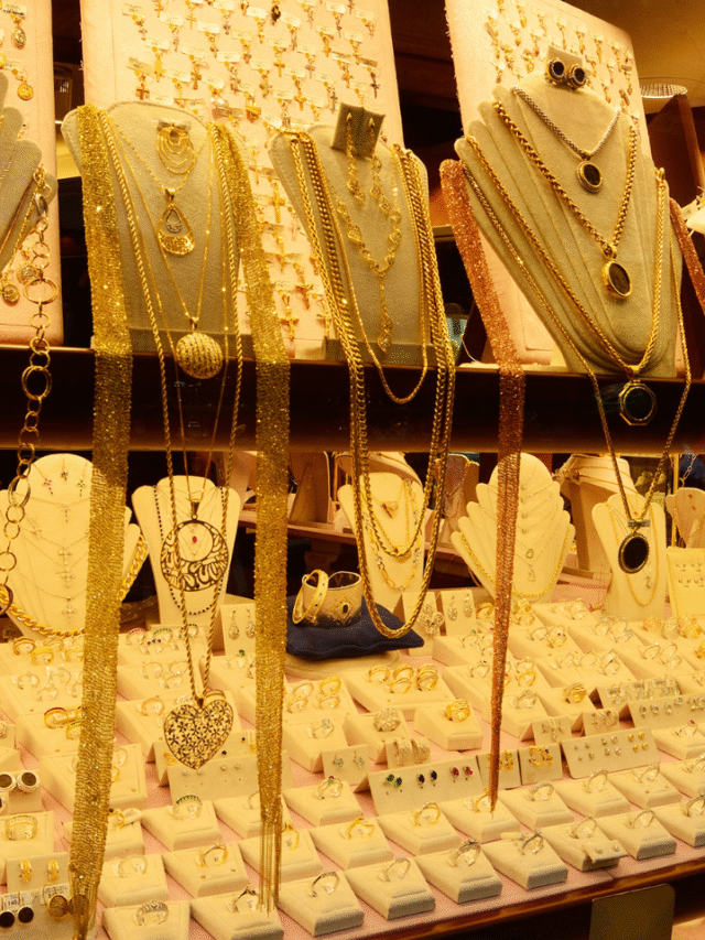 Gold Rate Today: सोमवार को सोने की कीमतों में मामूली तेजी! दिल्ली से लेकर चेन्नई तक - चेक करें लेटेस्ट रेट