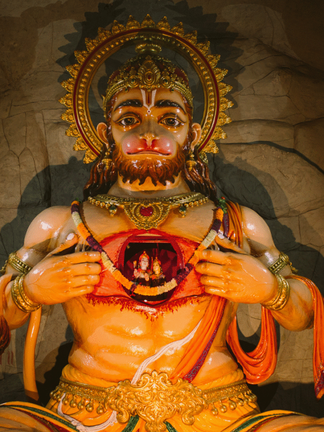 मानसिक शांति दिलाते हैं हनुमान चालीसा के ये 6 श्लोक - आपके कितनों के बारे में पता है?