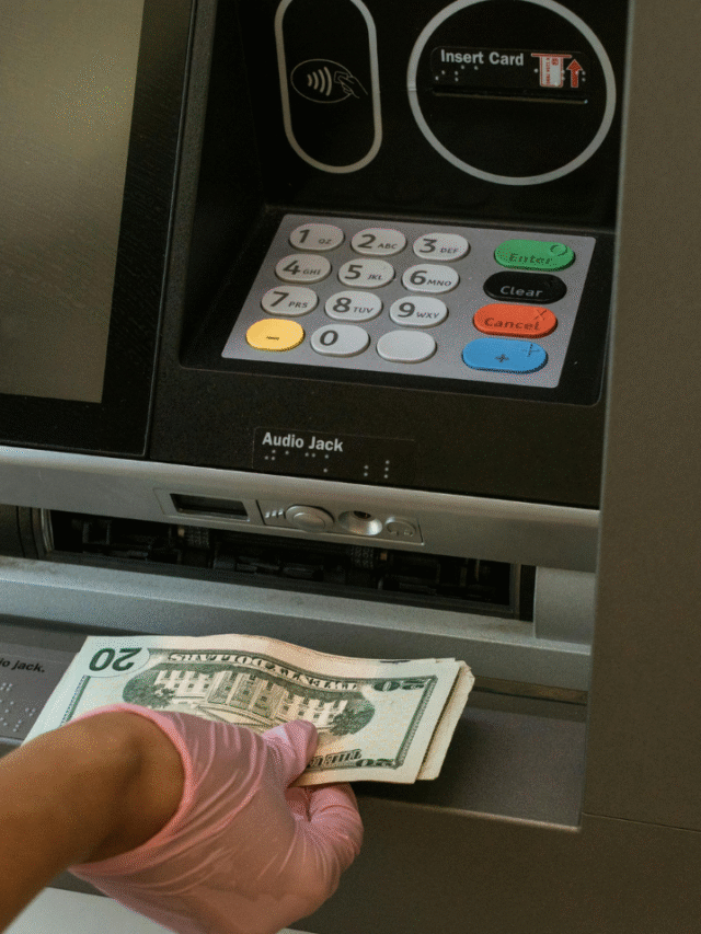 ATM कार्ड डालने से पहले 2 बार 'Cancel' बटन दबाने से हैक नहीं होगा आपका डेटा? वायरल दावे पर सरकार ने दिया जवाब